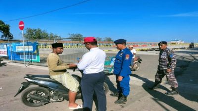 Patroli Gabungan Satpolairud Polres Situbondo Bersama TNI Pastikan Kondusifitas dan Keselamatan di Pelabuhan Jangkar