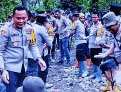 Polres Bondowoso Kerahkan 100 Personel untuk Penanganan Pascabencana Banjir Bandang di Maesan