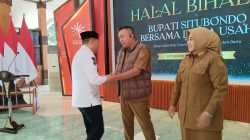 Halal Bi Halal Situbondo Berlangsung Meriah, Perhutani Serahkan 1.000 Bibit Penghijauan